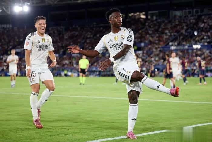 皇马连胜达到六场！C罗梅开二度领衔，队内气氛正佳的简单介绍