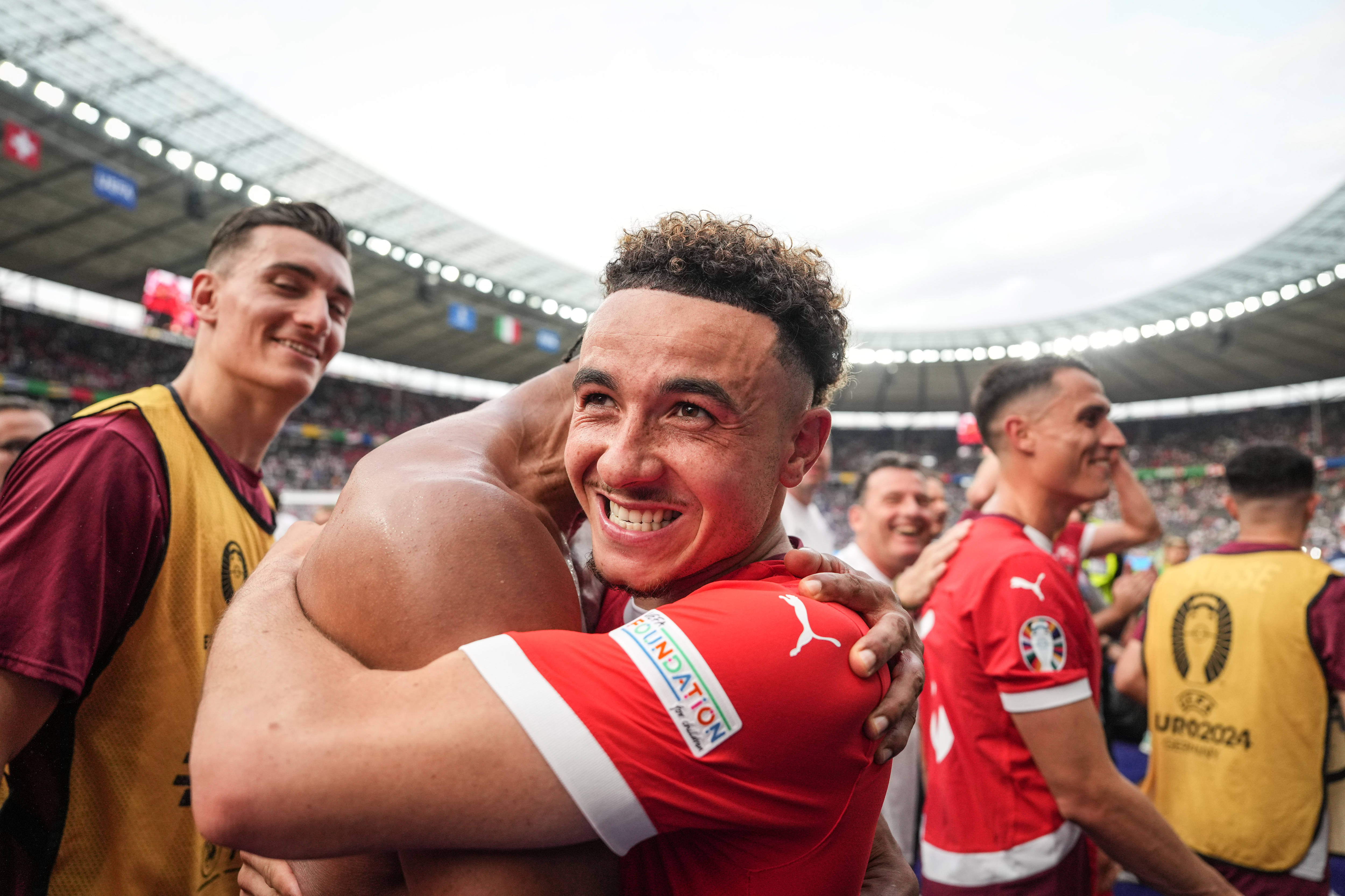 意大利队在紧张比赛中取得胜利，晋级欧锦赛半决赛的简单介绍