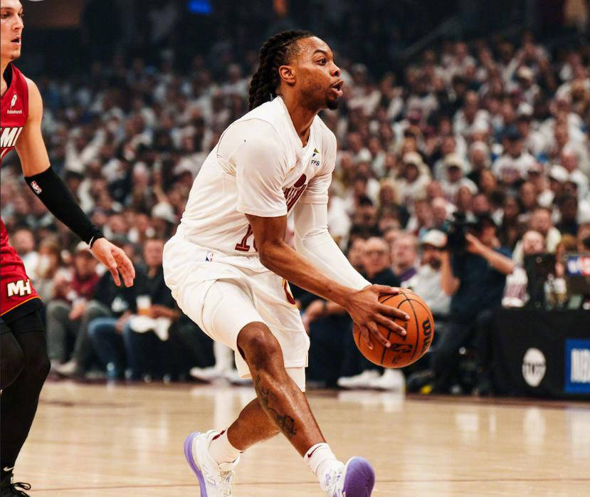 爵士胜雷霆，米切尔发挥出色