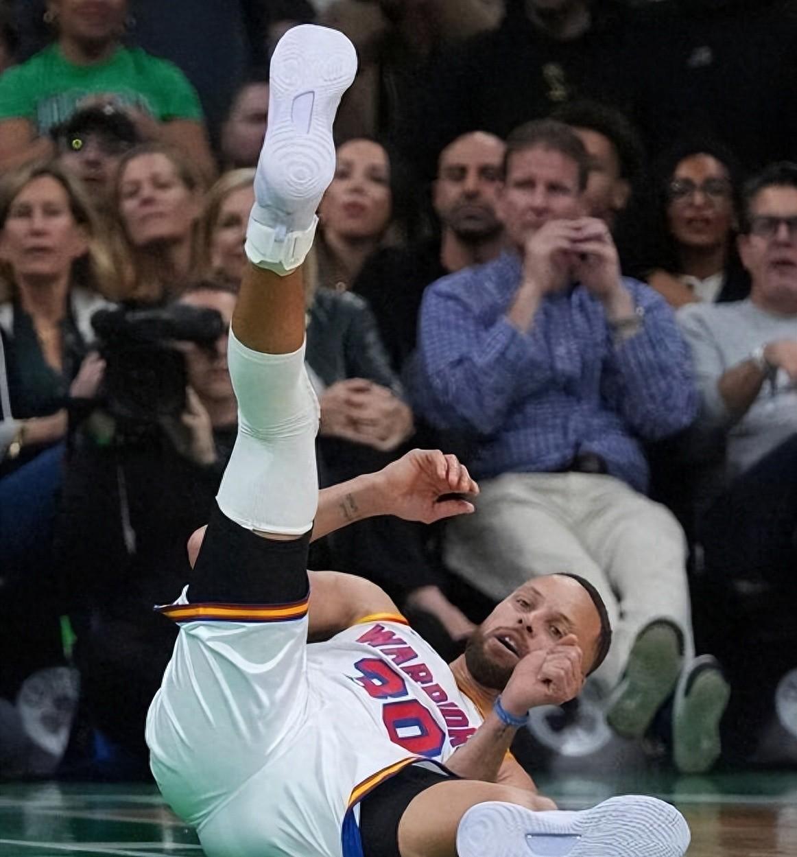 三亿体育体育在线登录-勇士惨遭鹈鹕逆转，库里孤掌难鸣