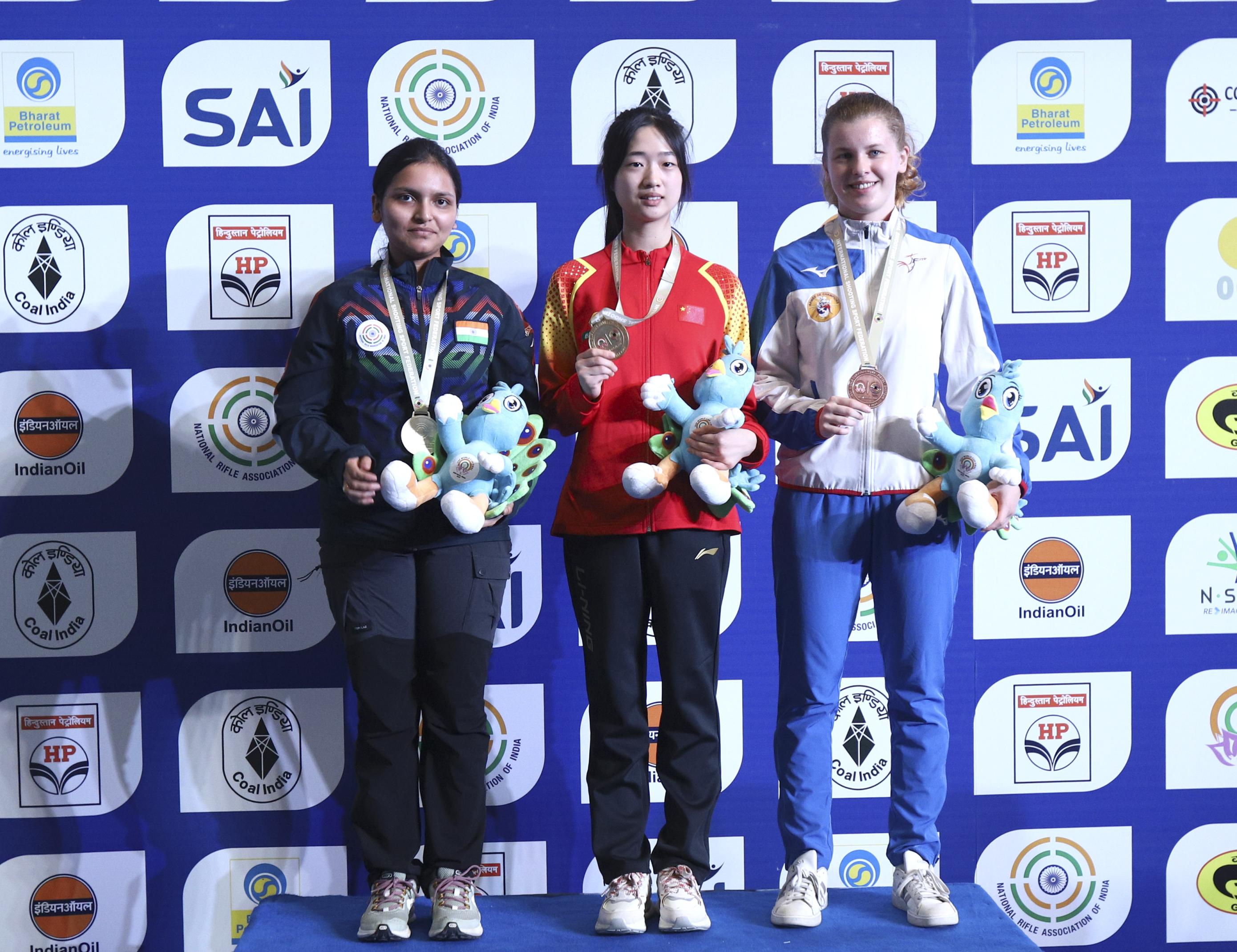 三亿体育体育官方-中国射击队包揽男女比赛金牌