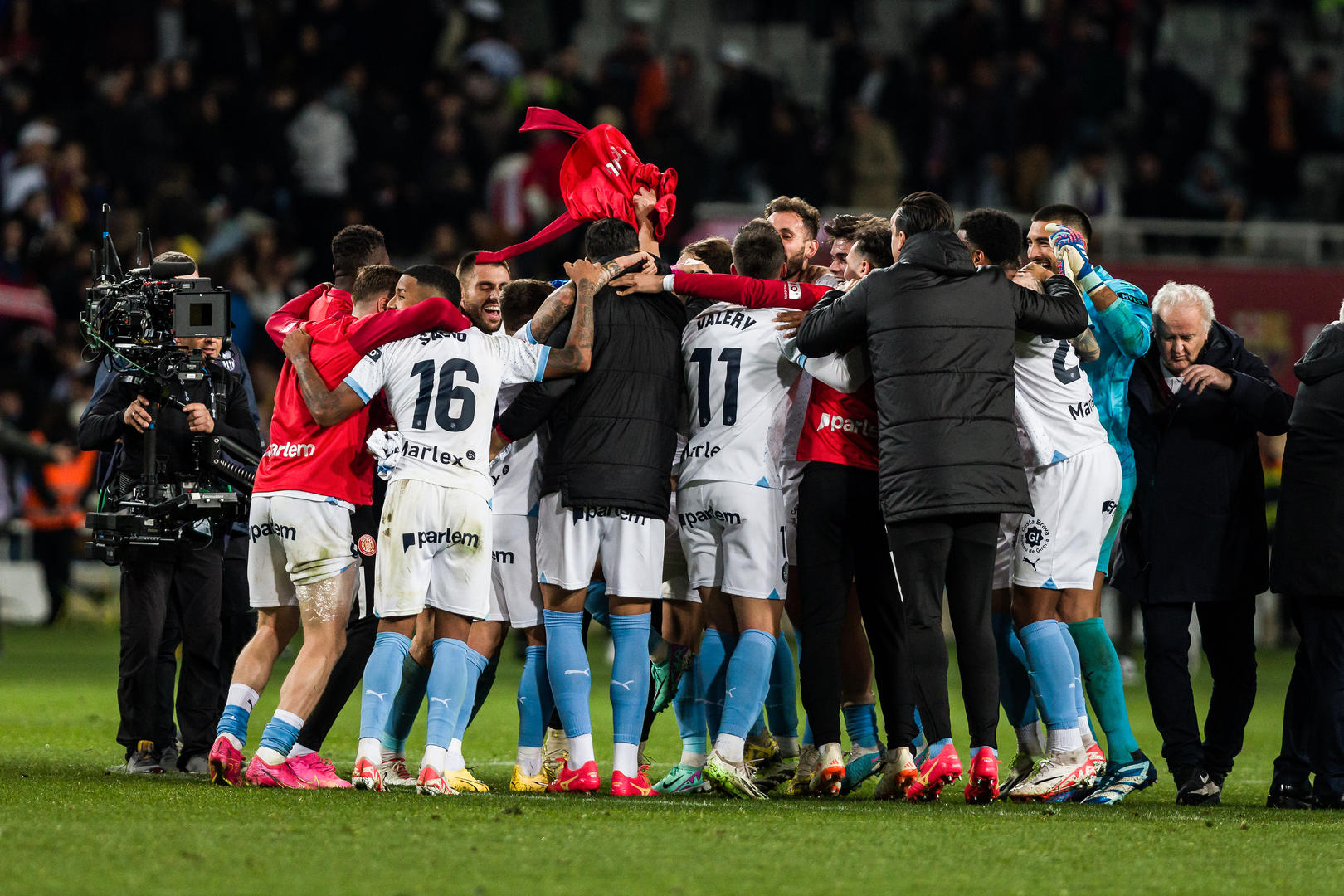 三亿体育体育下载-斯旺西队表现抢眼，获得胜利